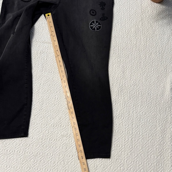 NWT Torrid Black High Rise Ultra Skinny Jeans with Embroidered Accents Size 20R - Picture 9 of 14